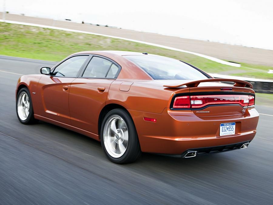  Dodge Charger R/T 2011 года  (фото 4 из 14)